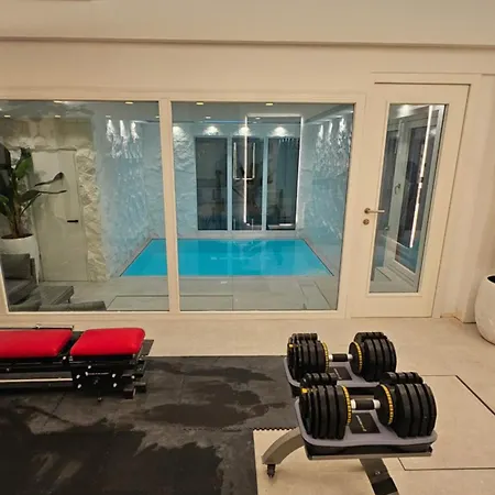Ug Neubau - Pool Gym Sauna Extra Buchbar